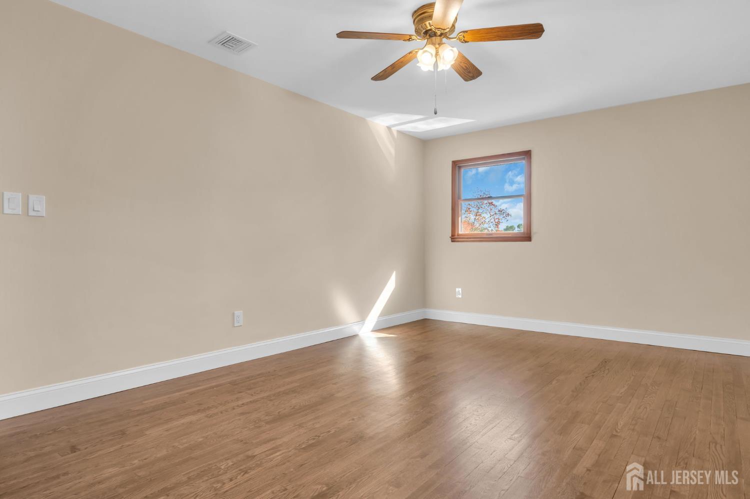 19 Baumer Road Sayreville NJ 08872