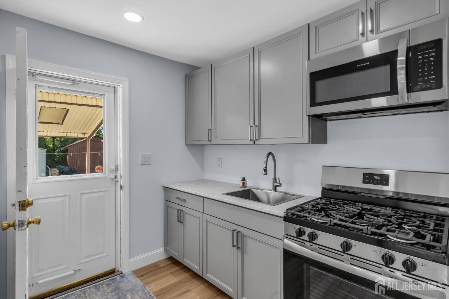 19 Baumer Road Sayreville NJ 08872