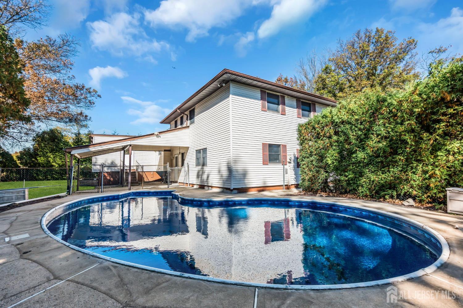 19 Baumer Road Sayreville NJ 08872