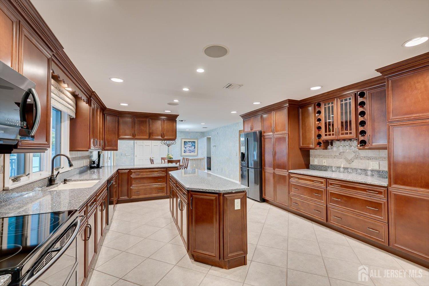 21 Stafford Road Colonia NJ 07067