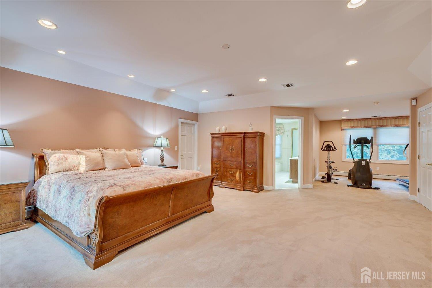 21 Stafford Road Colonia NJ 07067
