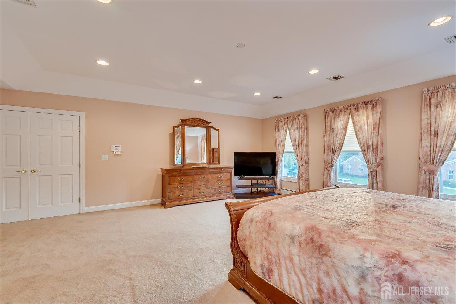 21 Stafford Road Colonia NJ 07067