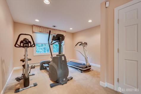 21 Stafford Road Colonia NJ 07067