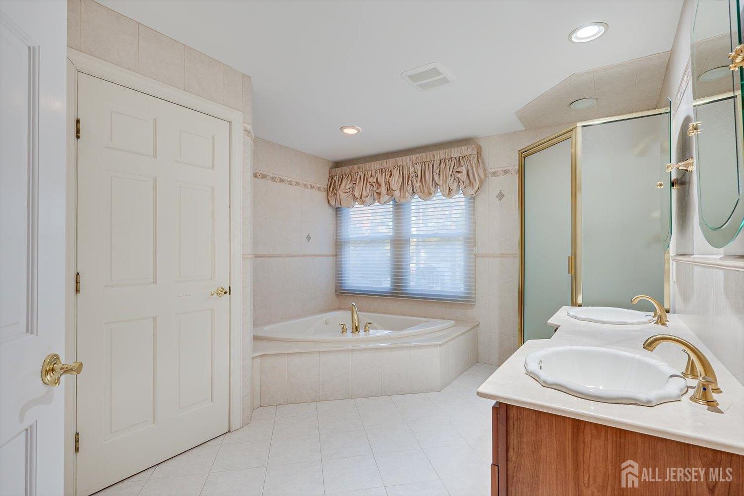 21 Stafford Road Colonia NJ 07067
