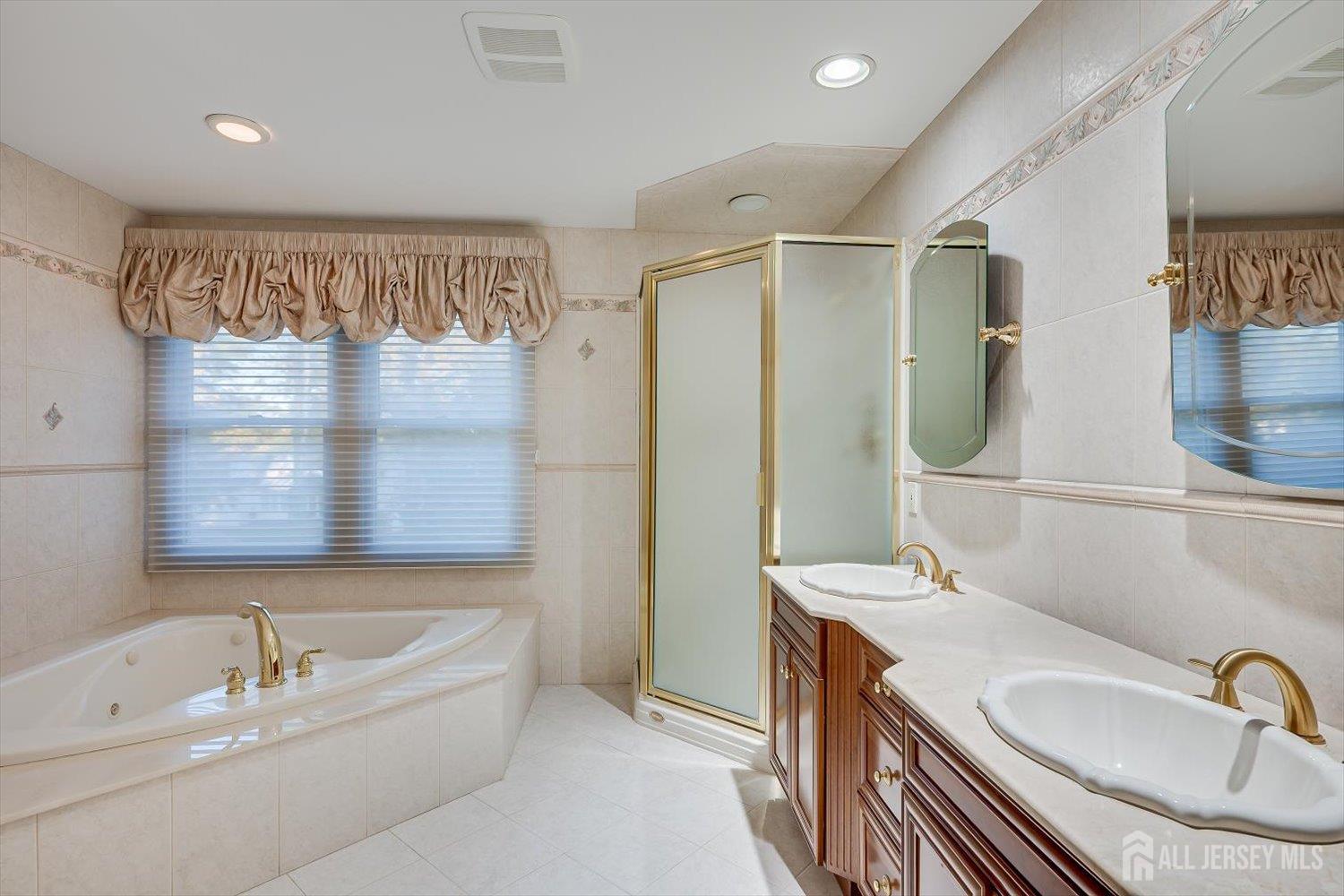 21 Stafford Road Colonia NJ 07067