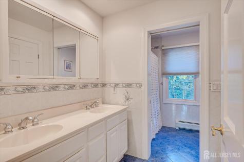 21 Stafford Road Colonia NJ 07067