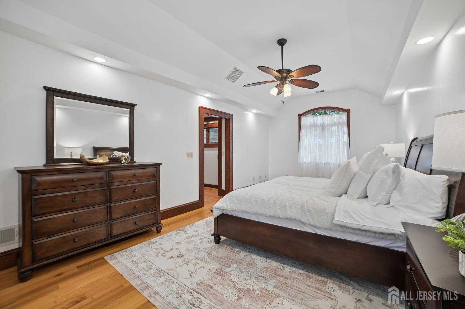 3811 Park Avenue Edison NJ 08820
