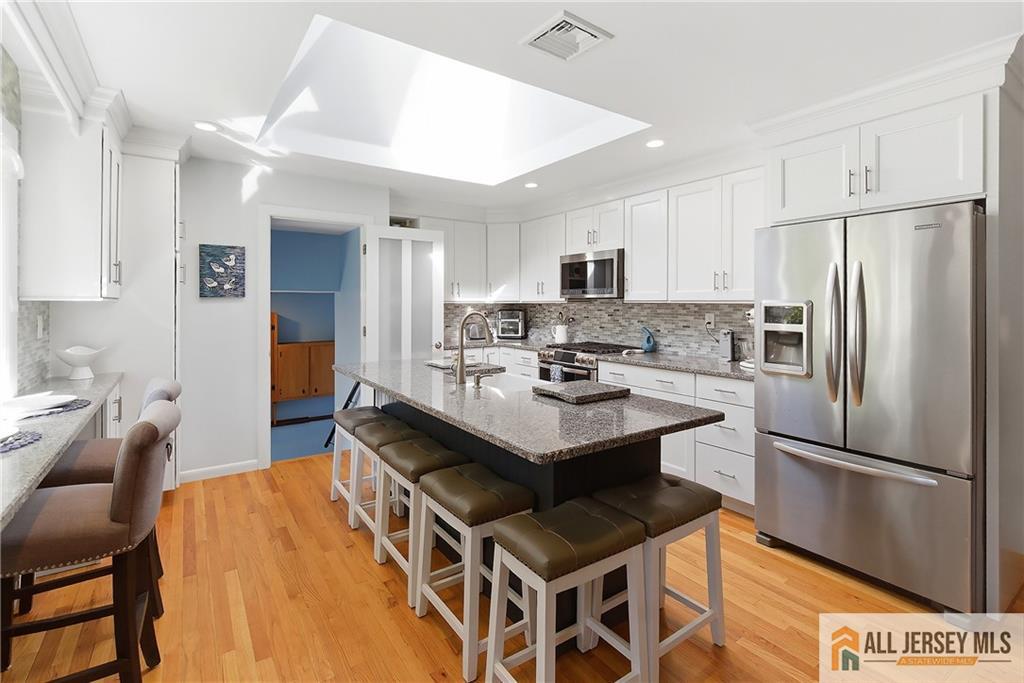 708 Sunbrite Lane Piscataway NJ 08854