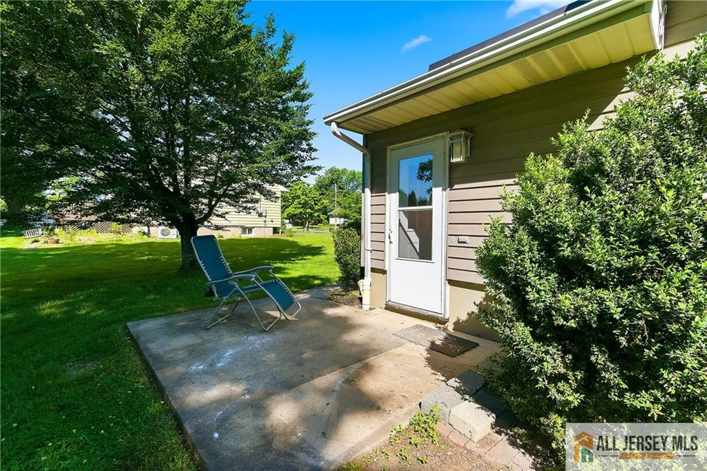 708 Sunbrite Lane Piscataway NJ 08854