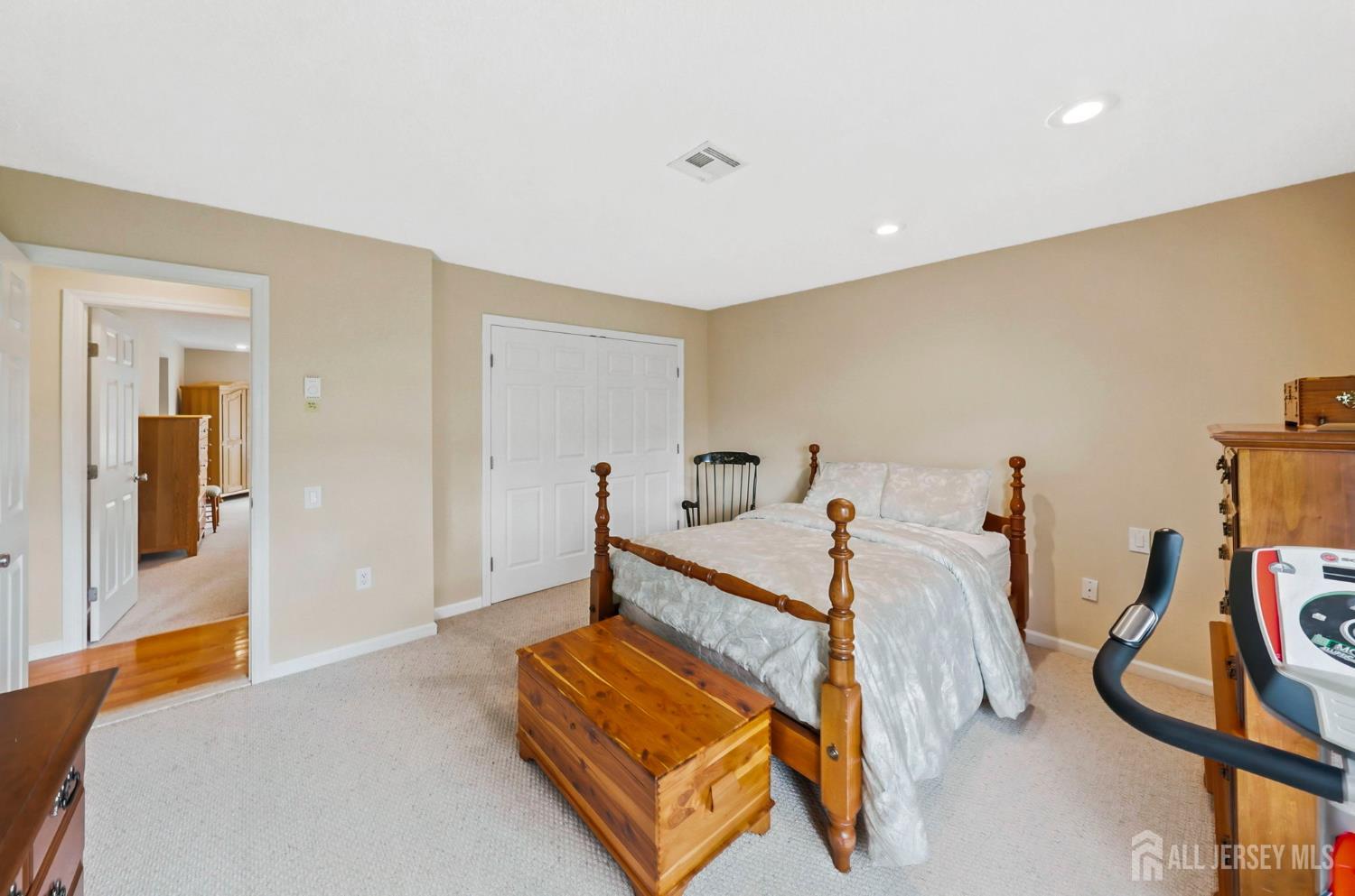 433 Andover Drive Jamesburg NJ 08831