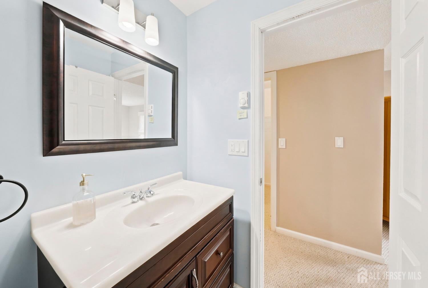 433 Andover Drive Jamesburg NJ 08831