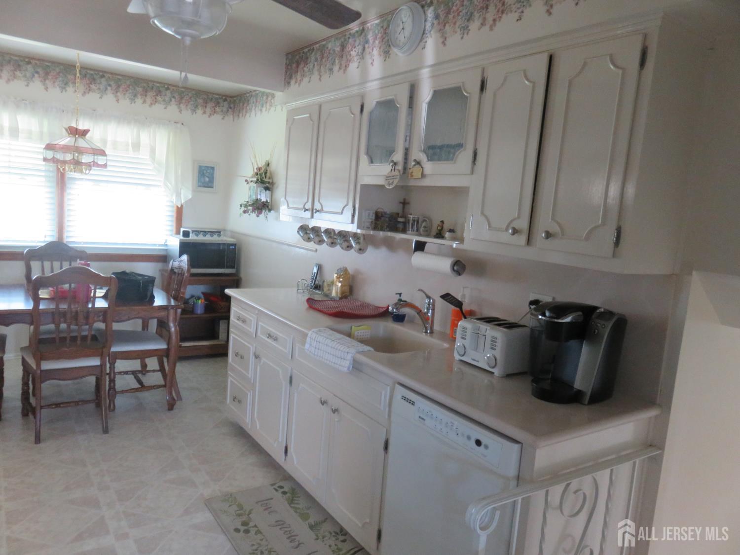 14 Sterling Court Perth Amboy NJ 08861