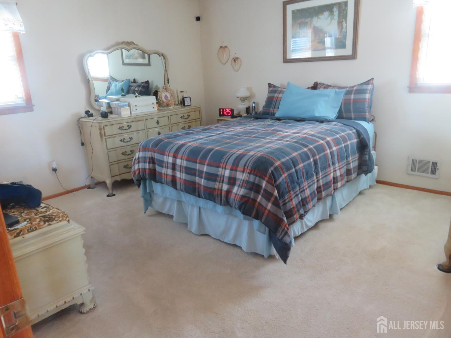 14 Sterling Court Perth Amboy NJ 08861