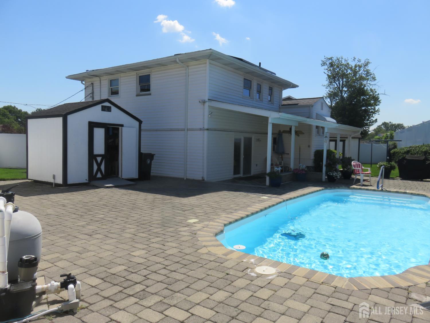 14 Sterling Court Perth Amboy NJ 08861