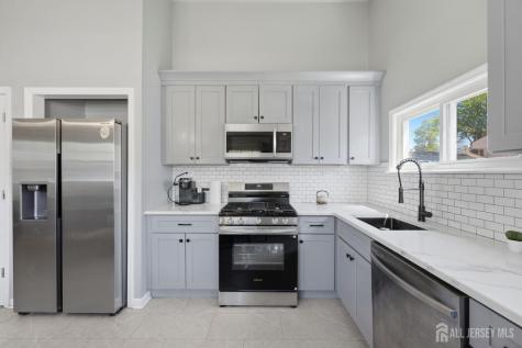 86 Westminster Road Colonia NJ 07067