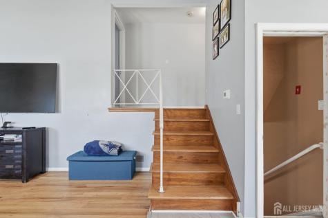 86 Westminster Road Colonia NJ 07067