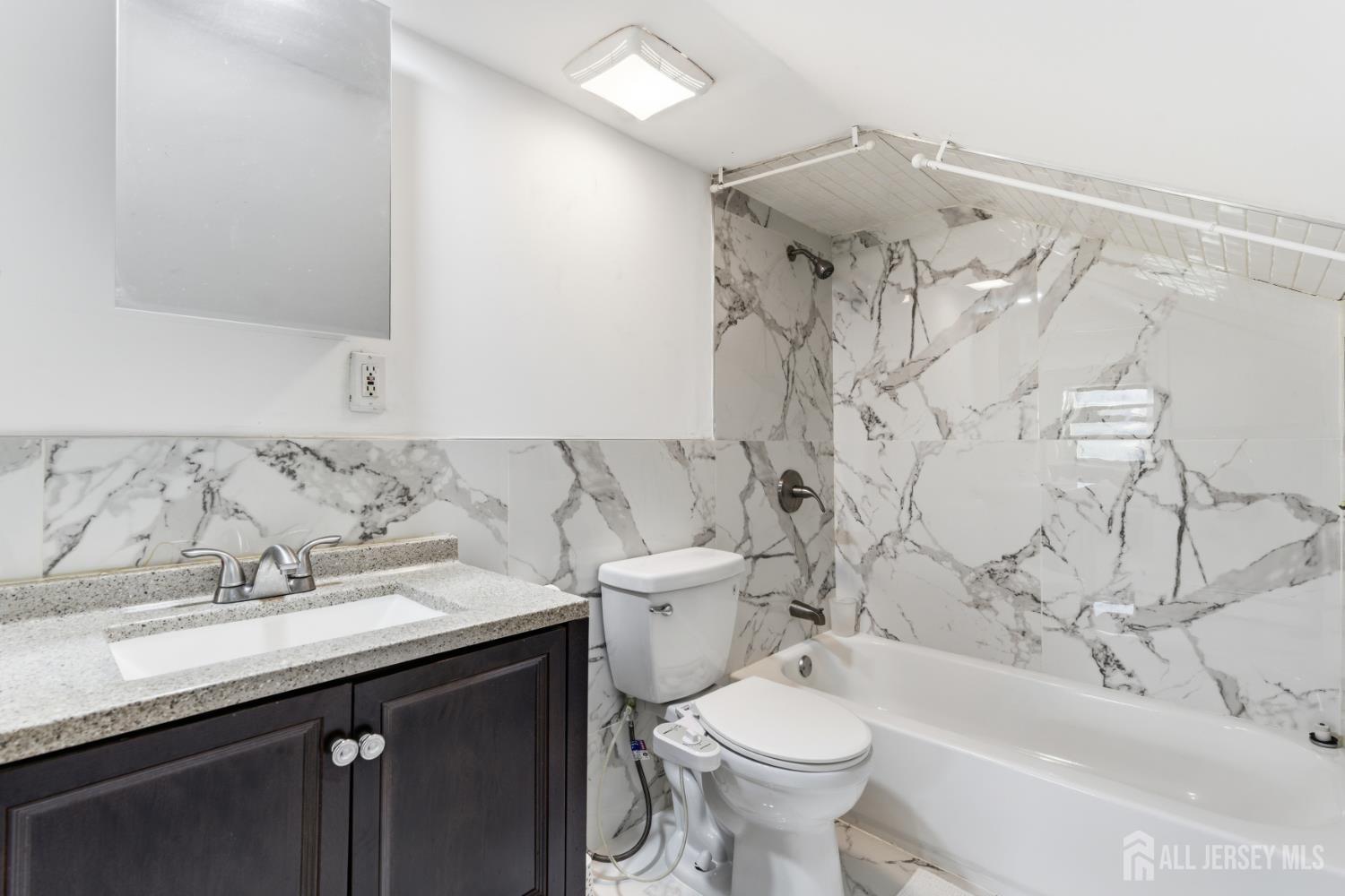 35 Coolidge Avenue Carteret NJ 07008