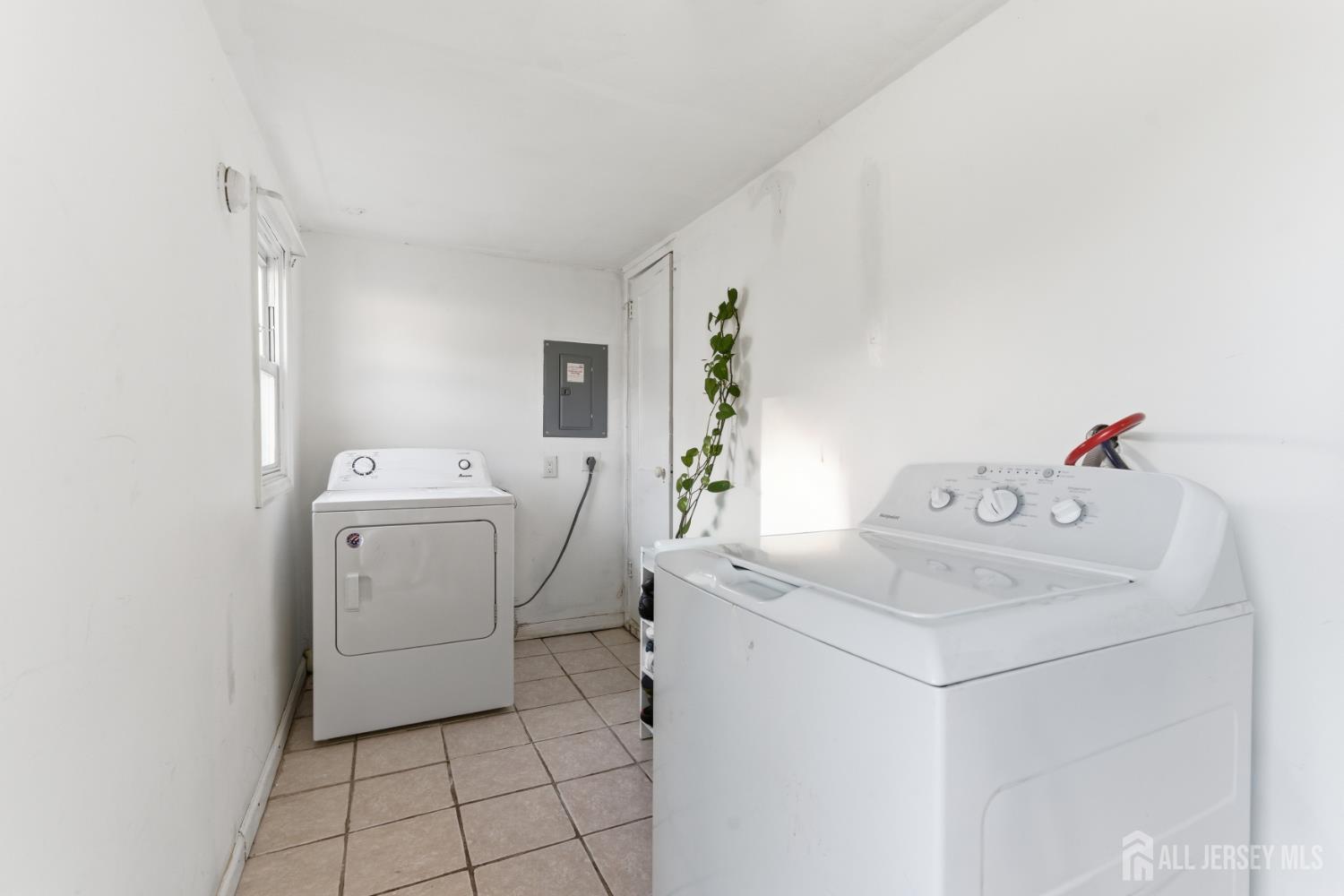 35 Coolidge Avenue Carteret NJ 07008
