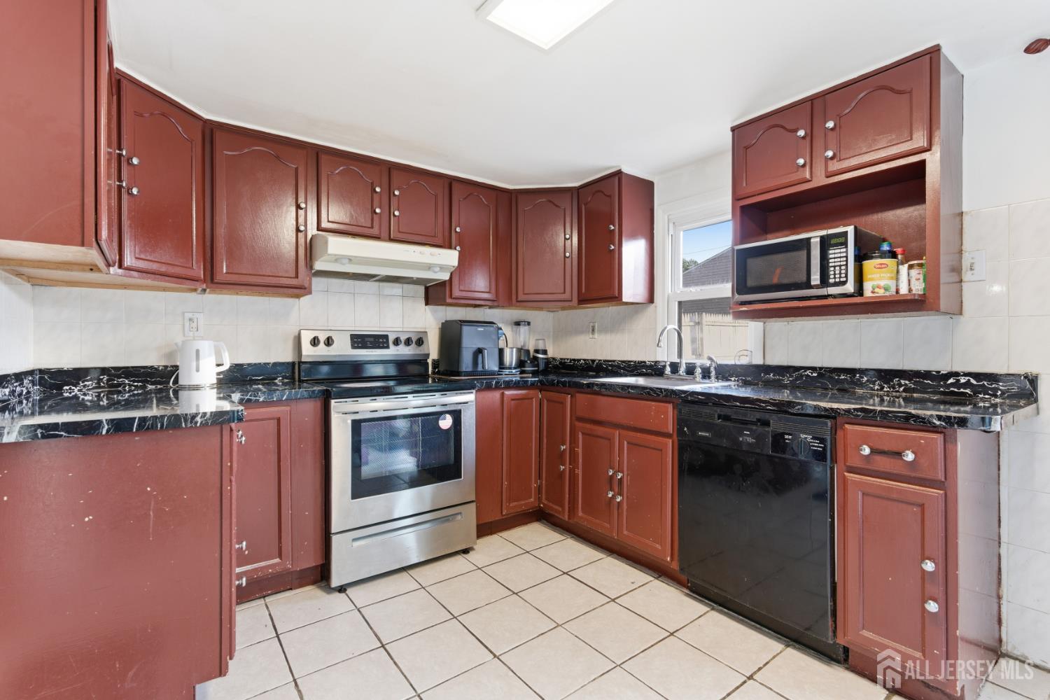 35 Coolidge Avenue Carteret NJ 07008