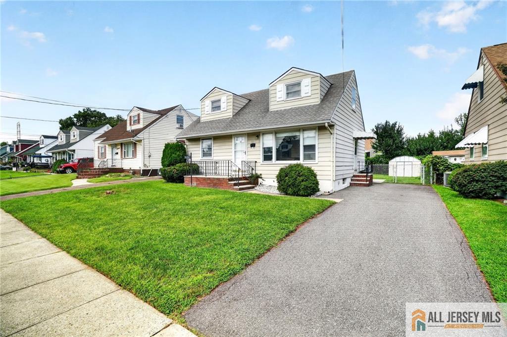 68 Oak Street Carteret NJ 07008