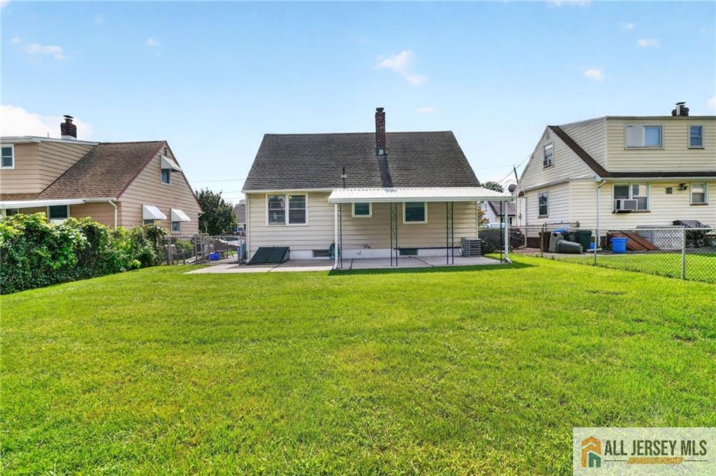 68 Oak Street Carteret NJ 07008