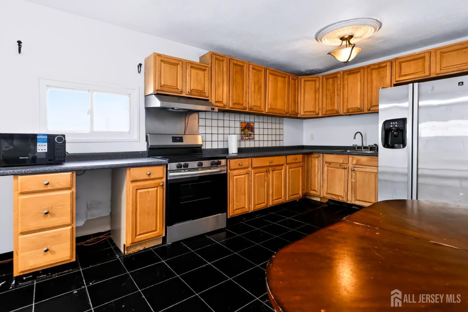3-D Salem Avenue Carteret NJ 07008