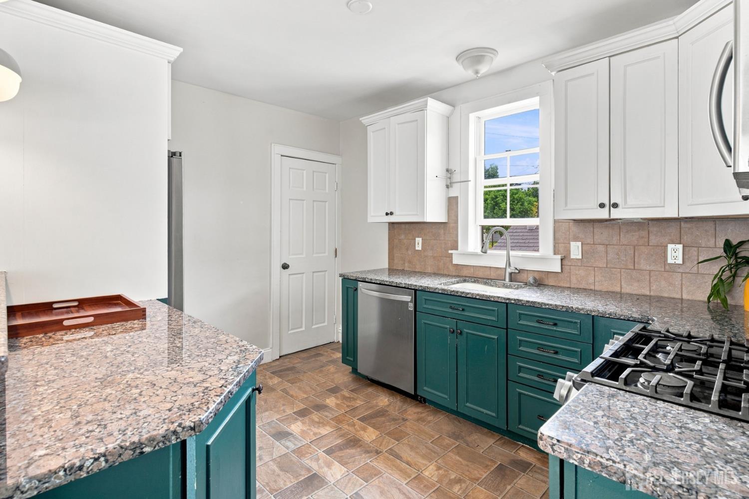 59 Lloyd Street Edison NJ 08817