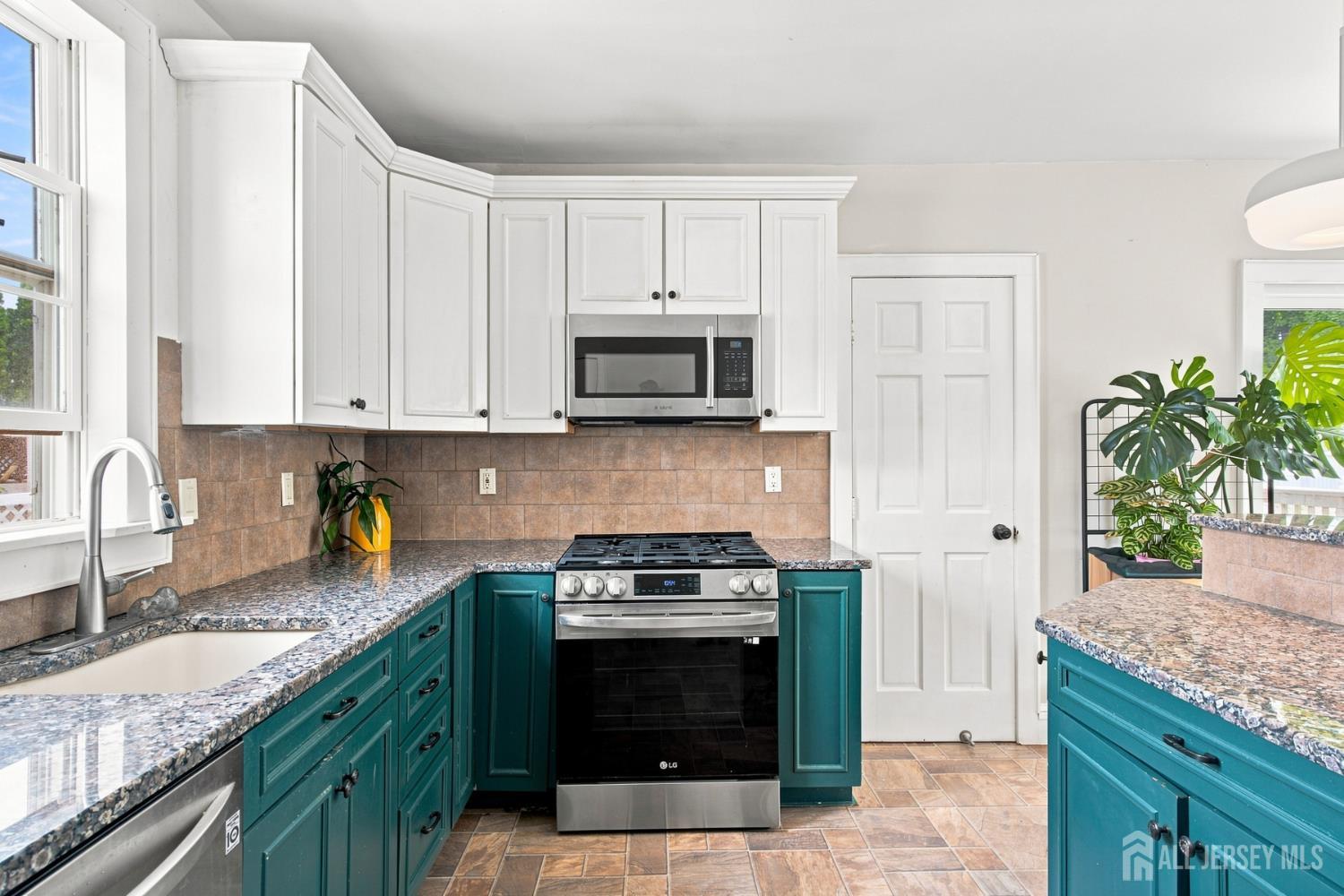 59 Lloyd Street Edison NJ 08817