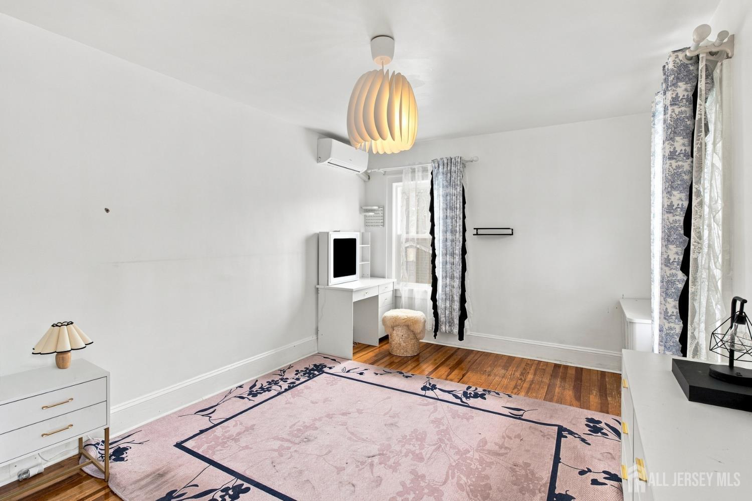 59 Lloyd Street Edison NJ 08817