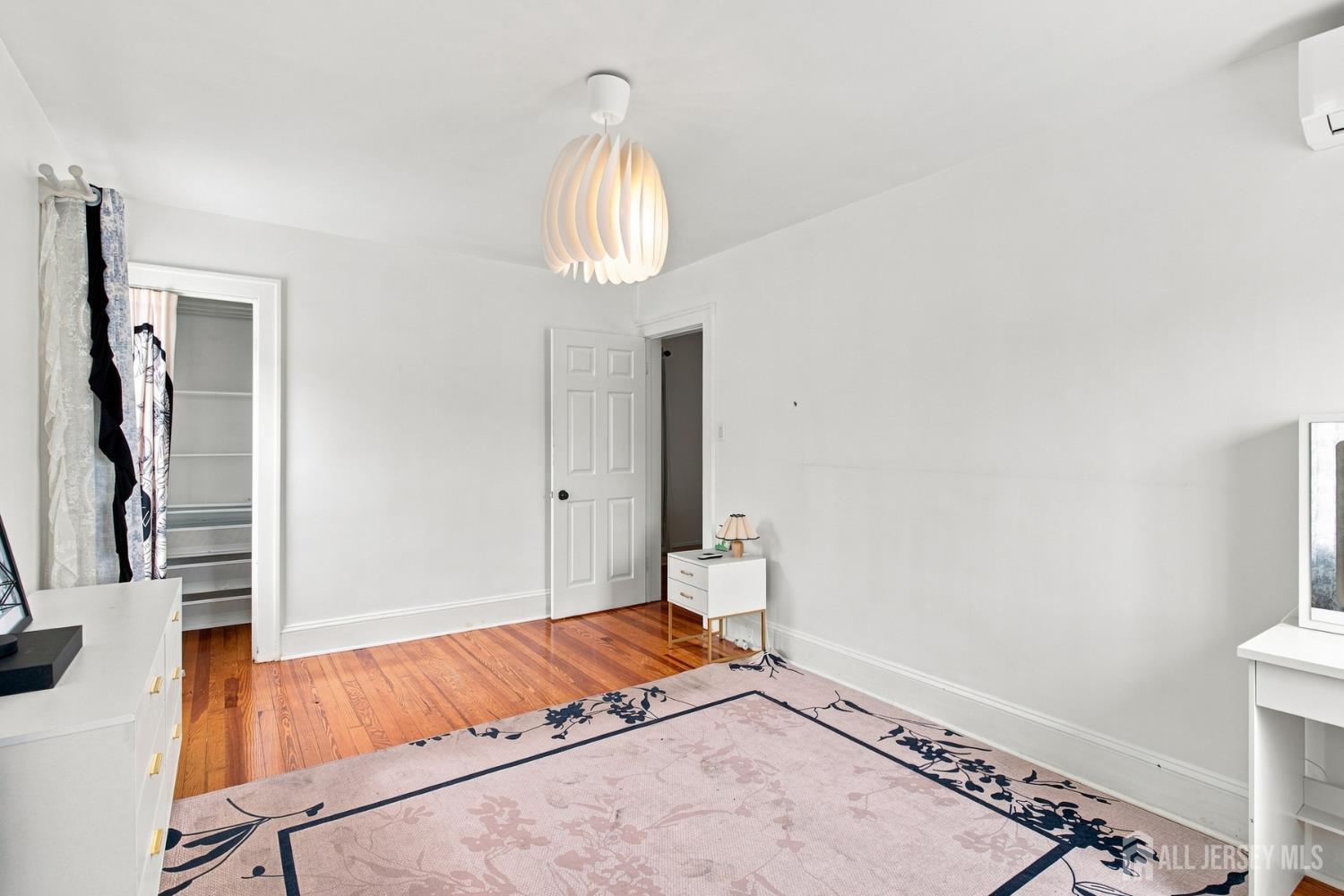 59 Lloyd Street Edison NJ 08817