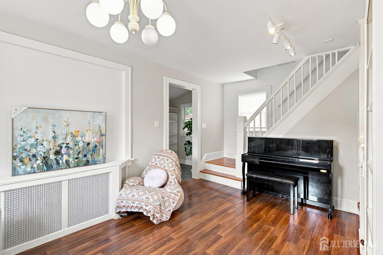 59 Lloyd Street Edison NJ 08817
