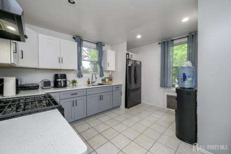 829-831 S 13th Street S Newark NJ 07108