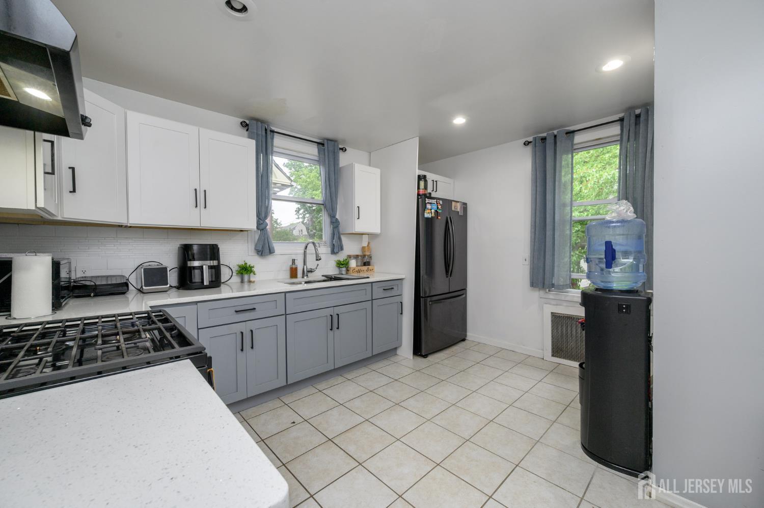 829-831 S 13th Street S Newark NJ 07108