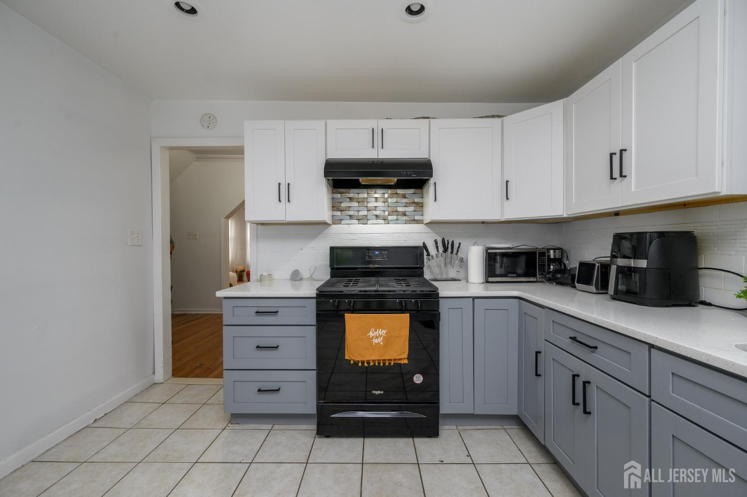 829-831 S 13th Street S Newark NJ 07108