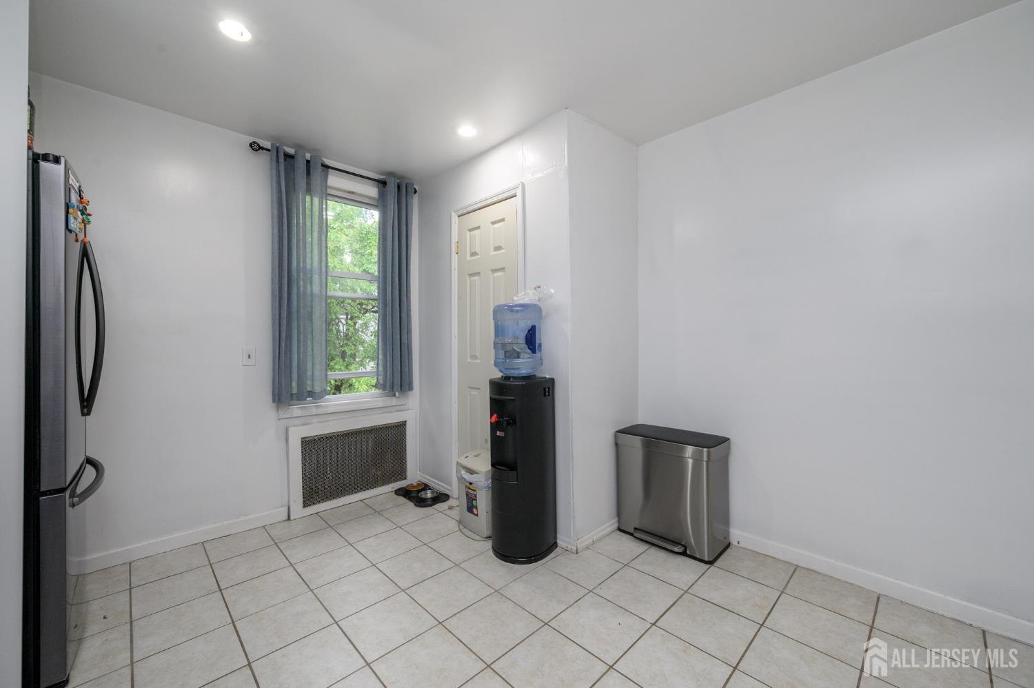 829-831 S 13th Street S Newark NJ 07108
