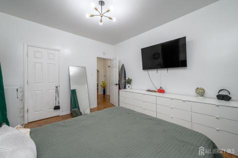 829-831 S 13th Street S Newark NJ 07108