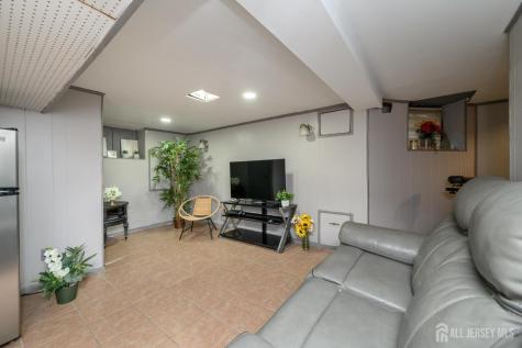 829-831 S 13th Street S Newark NJ 07108