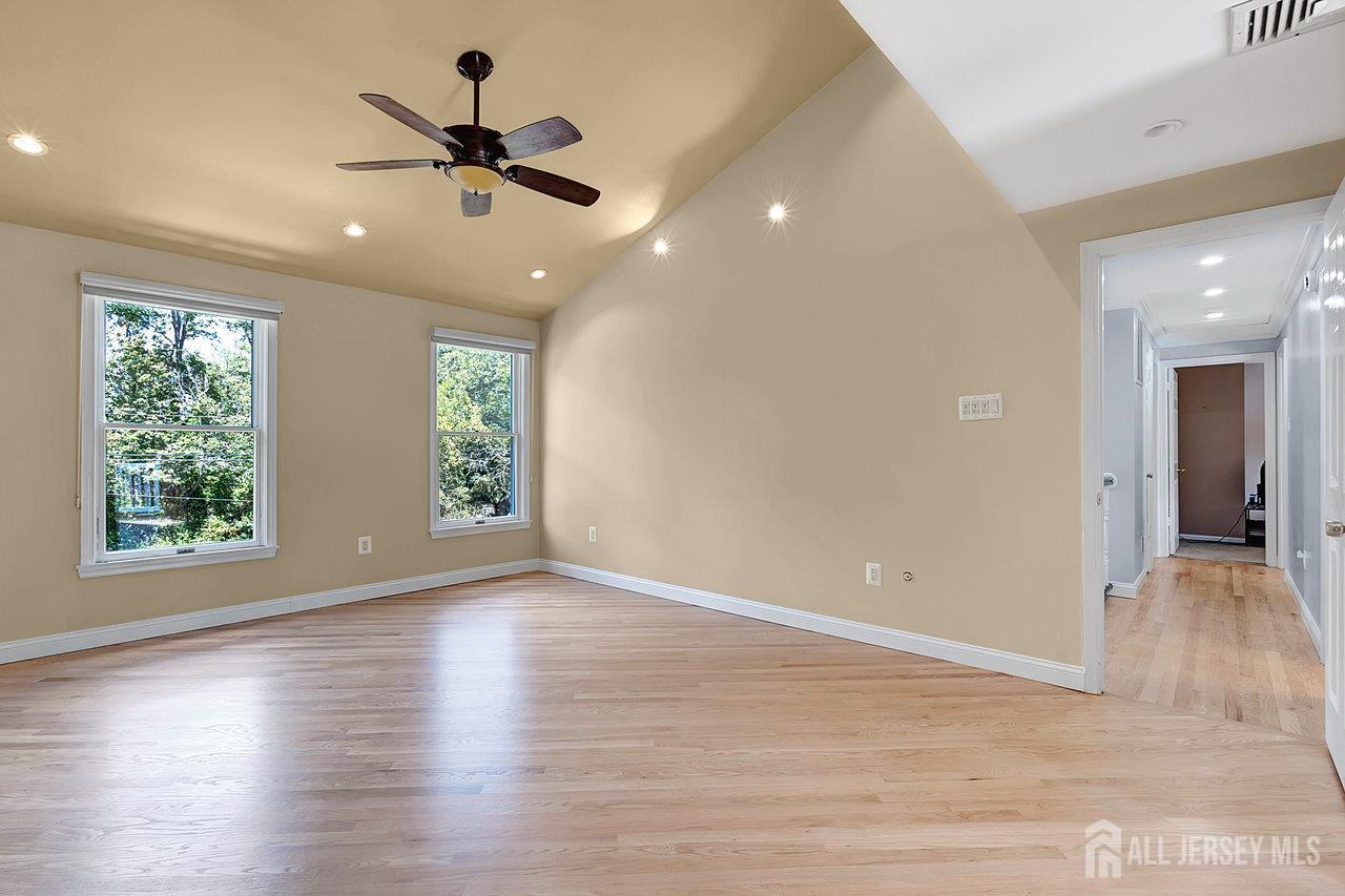 12 Dugans Grove Millstone NJ 08535