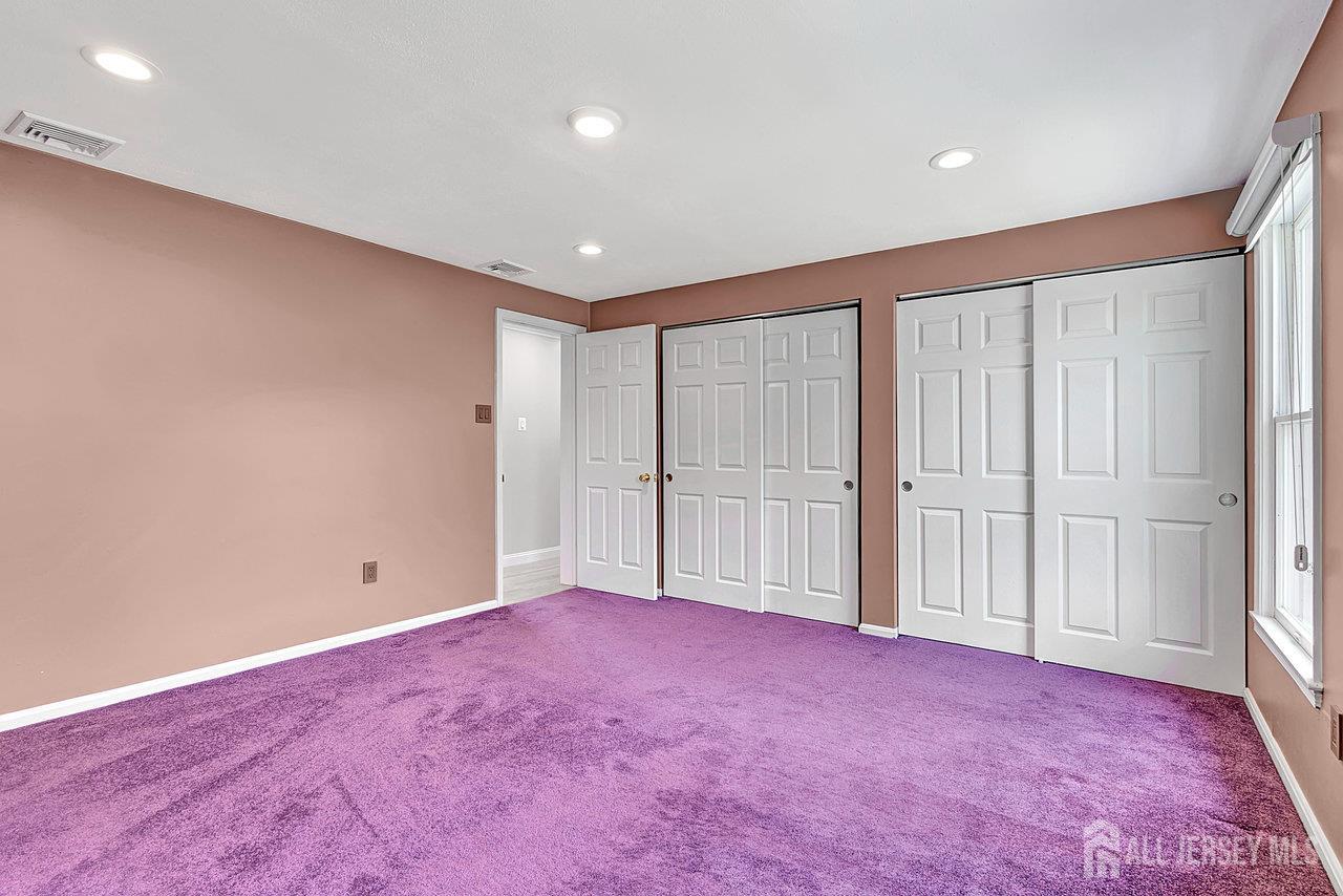 12 Dugans Grove Millstone NJ 08535