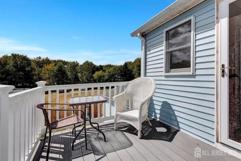12 Dugans Grove Millstone NJ 08535