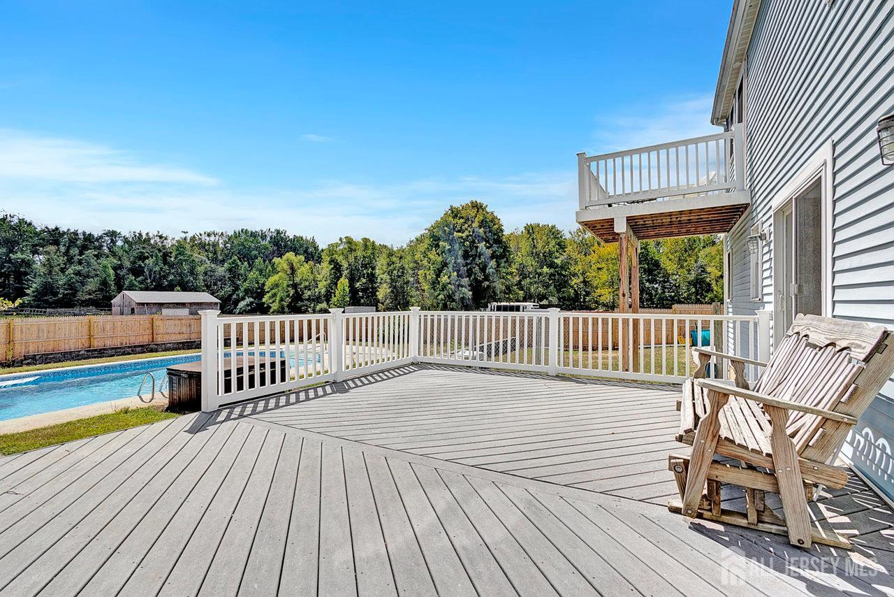 12 Dugans Grove Millstone NJ 08535