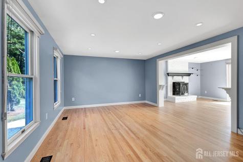 12 Dugans Grove Millstone NJ 08535