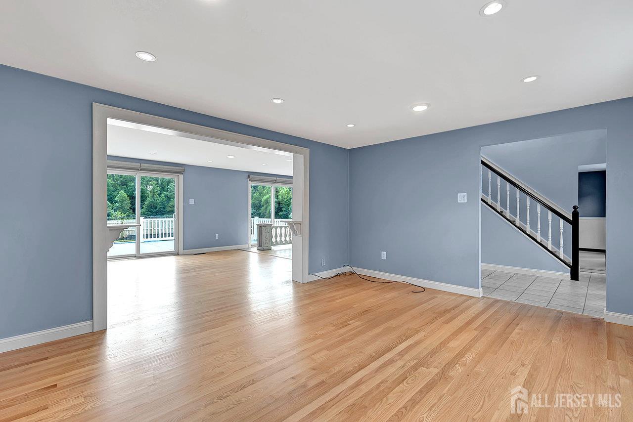 12 Dugans Grove Millstone NJ 08535