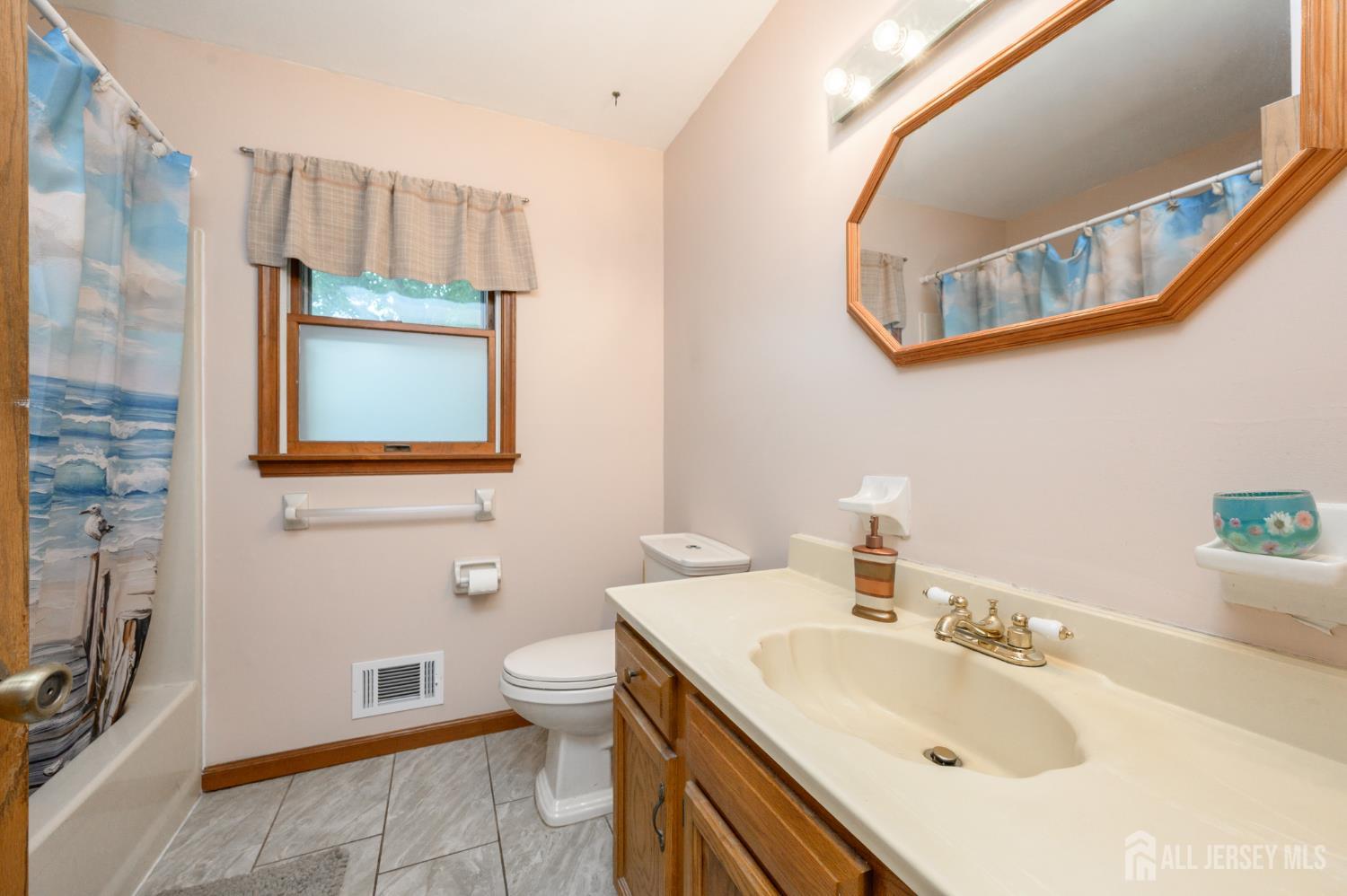 54 Spruce Street Beachwood NJ 08722