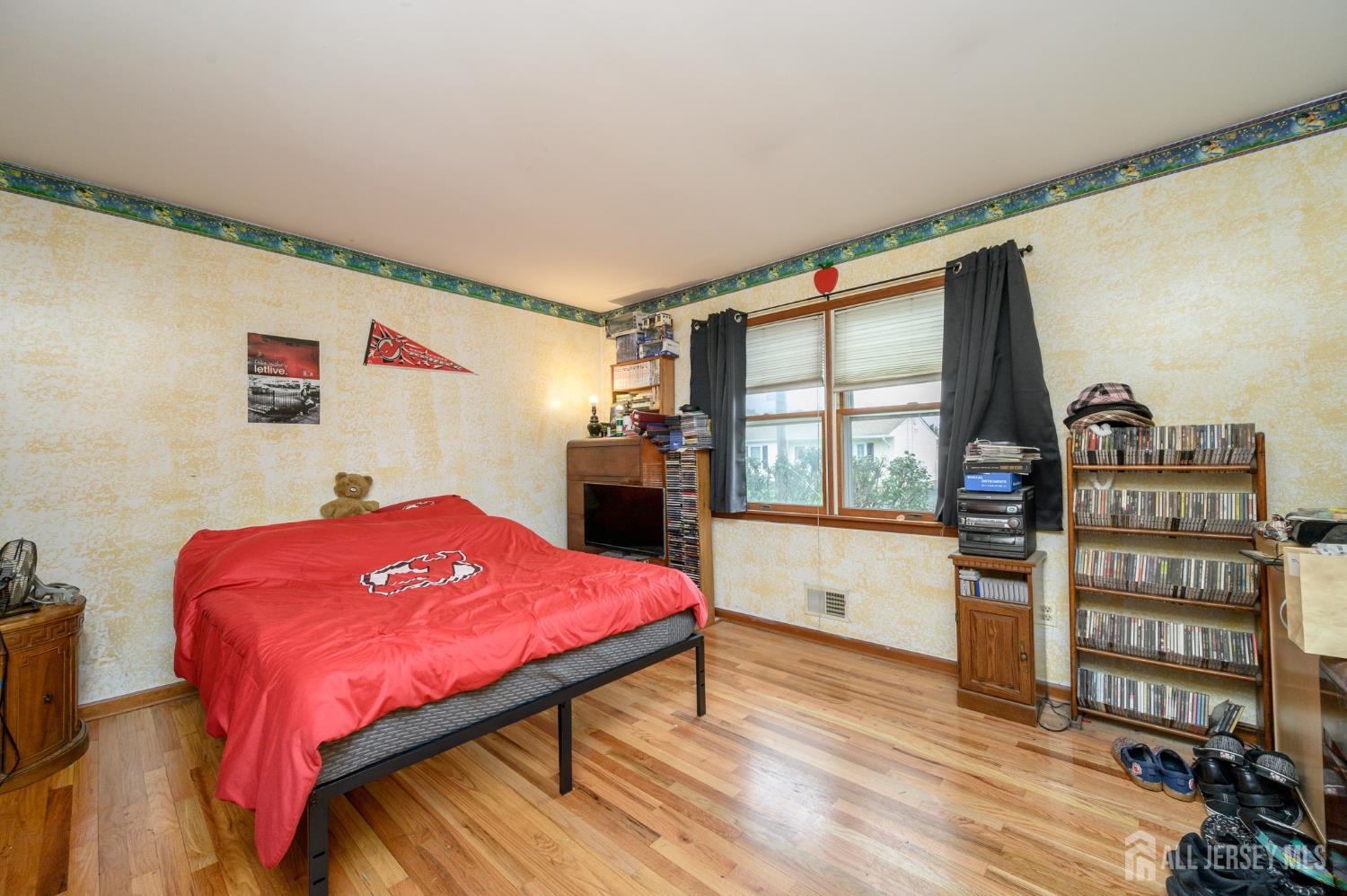 54 Spruce Street Beachwood NJ 08722