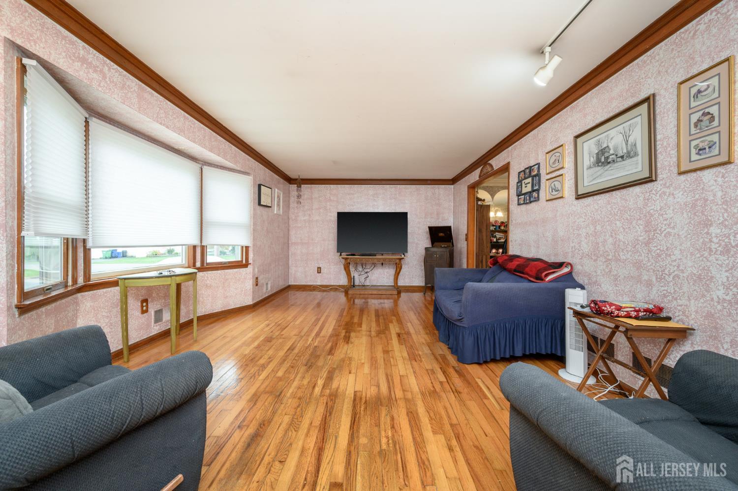 54 Spruce Street Beachwood NJ 08722