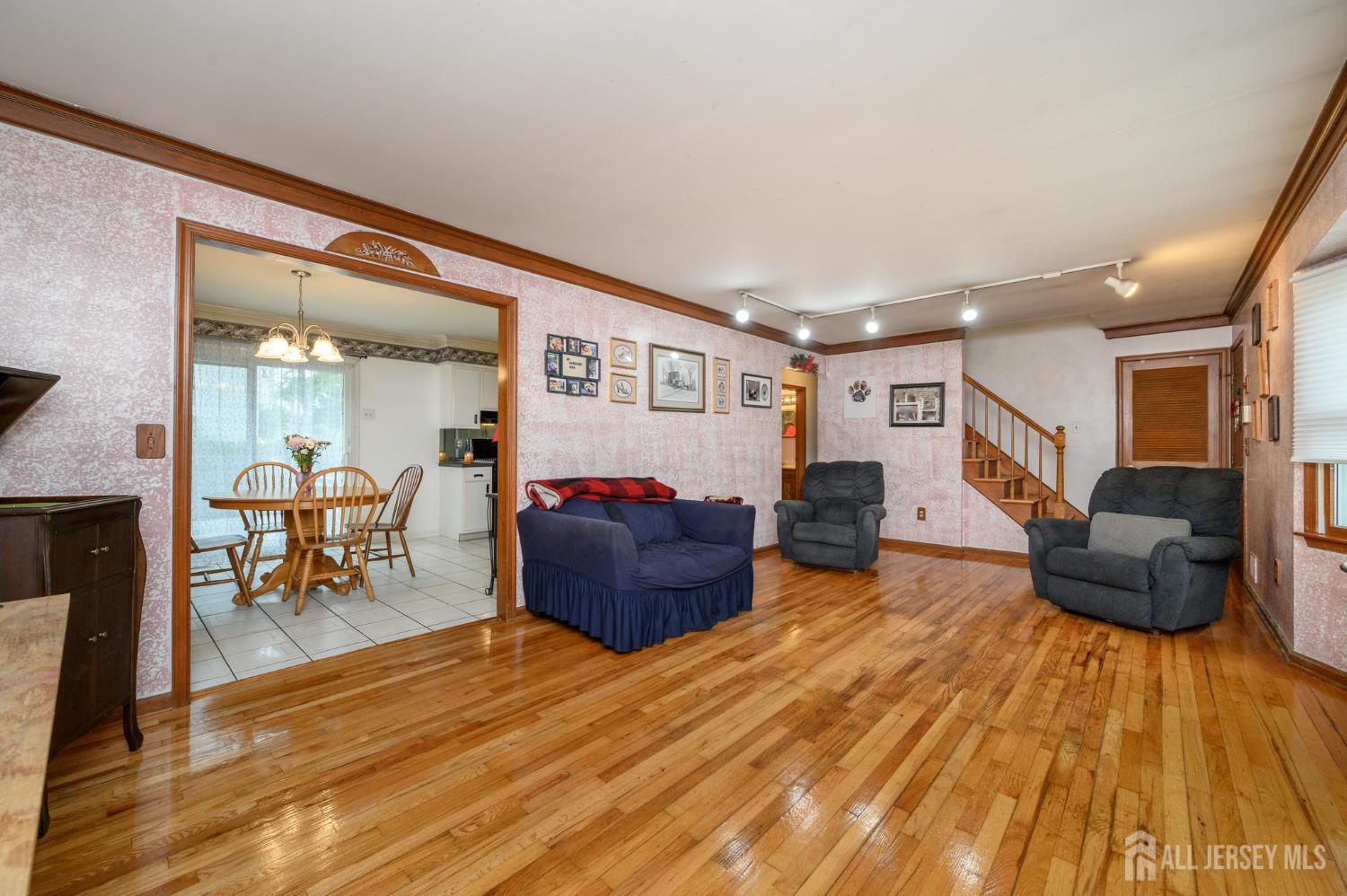 54 Spruce Street Beachwood NJ 08722