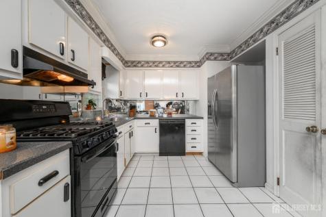 54 Spruce Street Beachwood NJ 08722