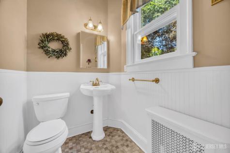 128 Green Street Woodbridge Proper NJ 07095