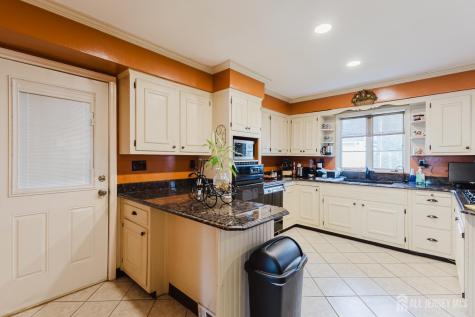 11 Edgeworth Place New Brunswick NJ 08901